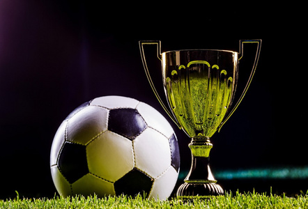 与前点牵制 与前点牵制